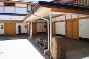 上賀茂神社　高級城かべ