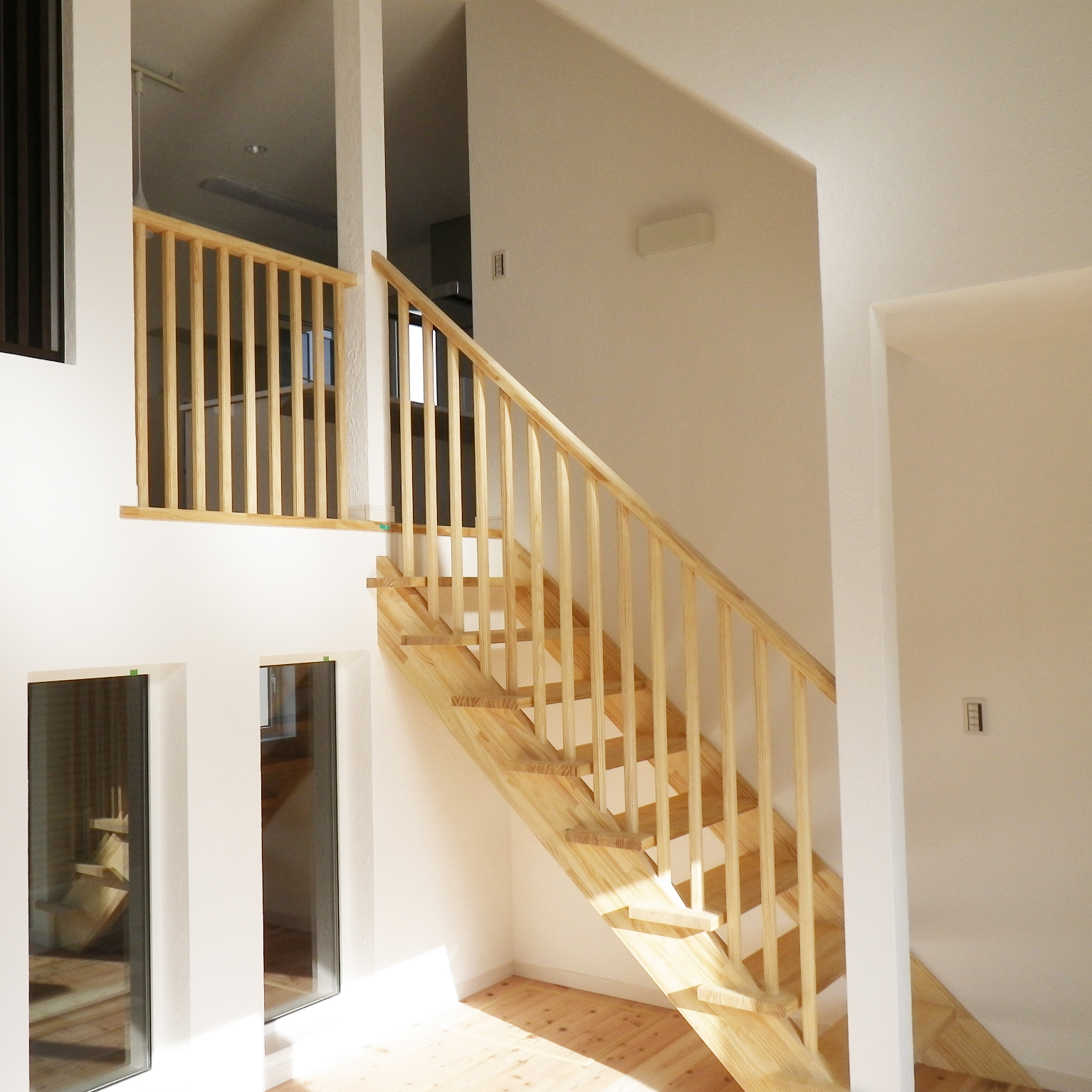 近畿壁材 漆喰の塗り替え 古い漆喰壁を新しい漆喰に塗り直さなければならない業者様へ